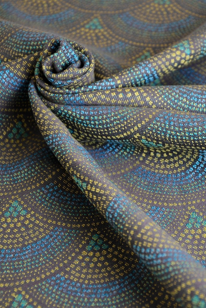 bæresele WrapTai Arielle Peacock - KOKADI