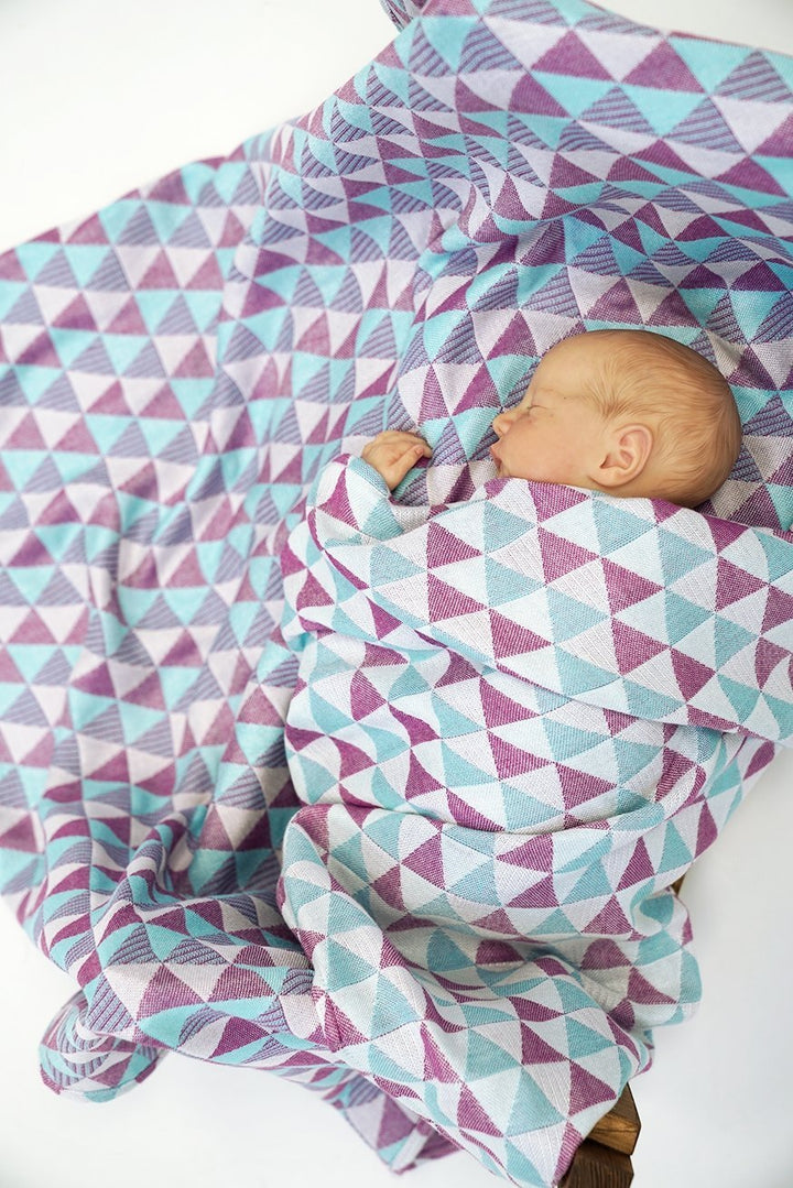 Manta de peluche Triángulo Theodora - KOKADI